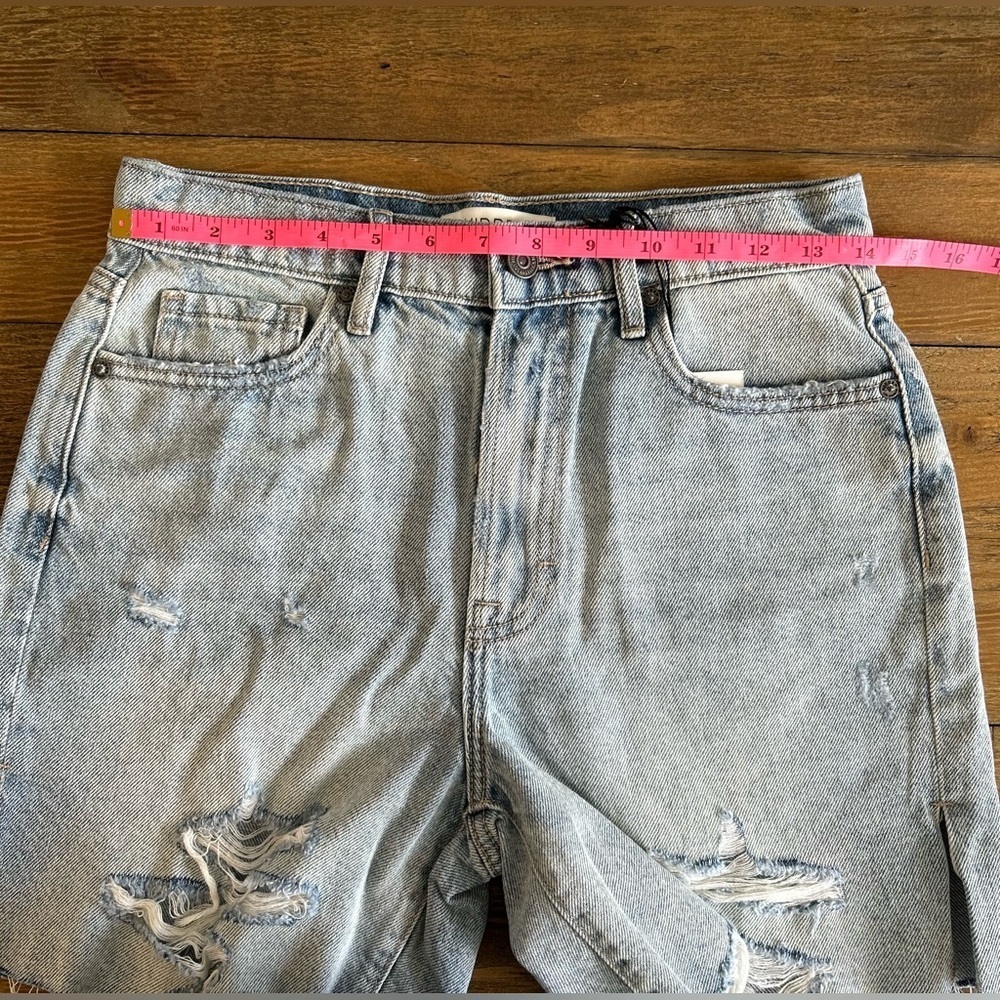 HIDDEN Logan High Rise Light Wash distressed denim shorts Sz Small - Picture 12 of 13